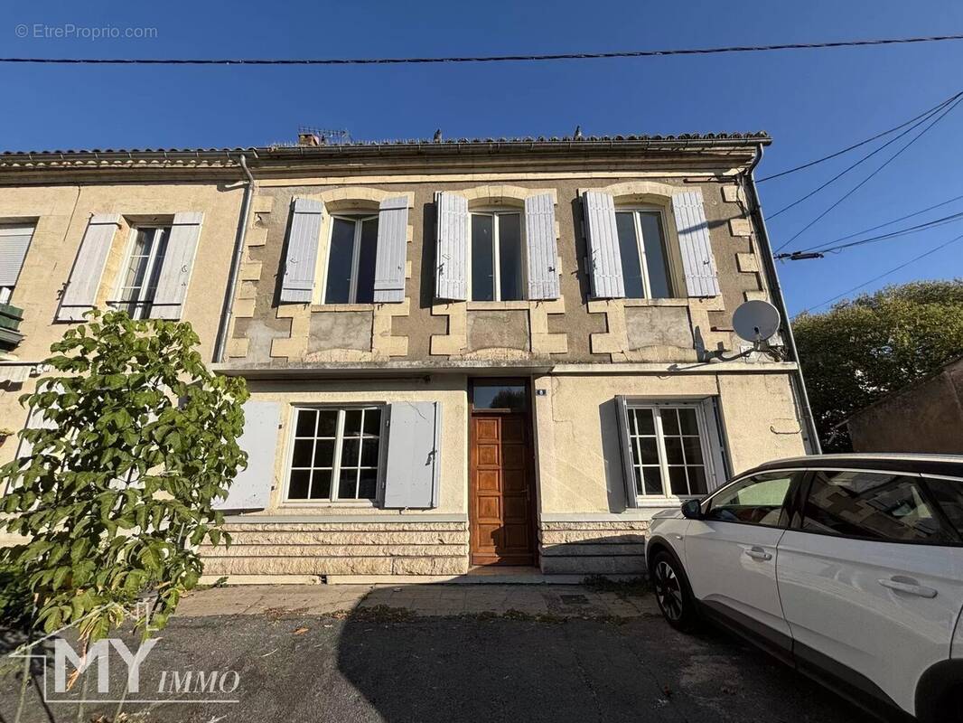 Appartement à PINEUILH