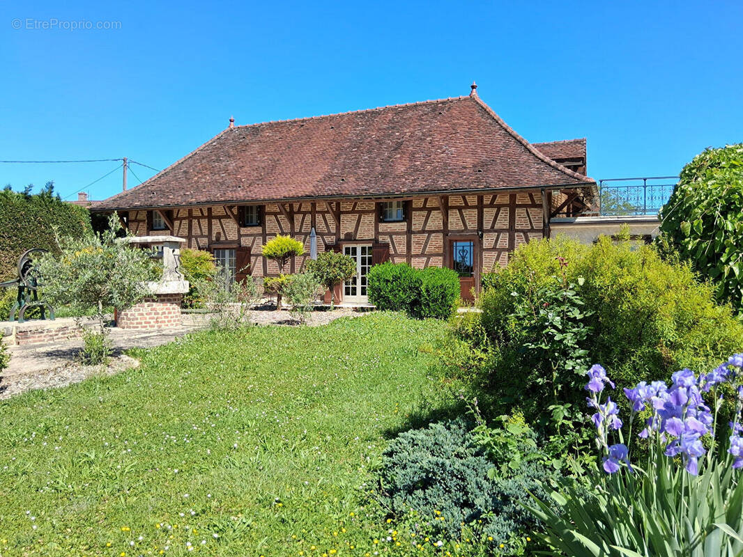 Maison à SAINT-GERMAIN-DU-BOIS
