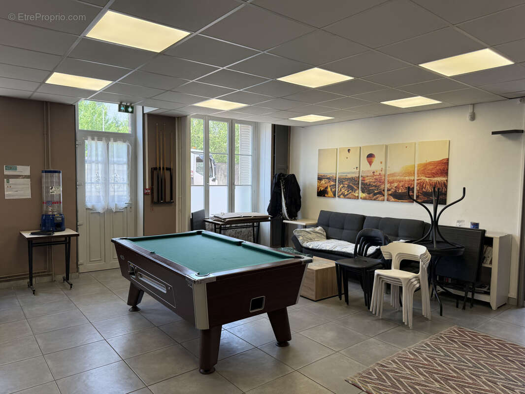 Commerce à MONTBARD