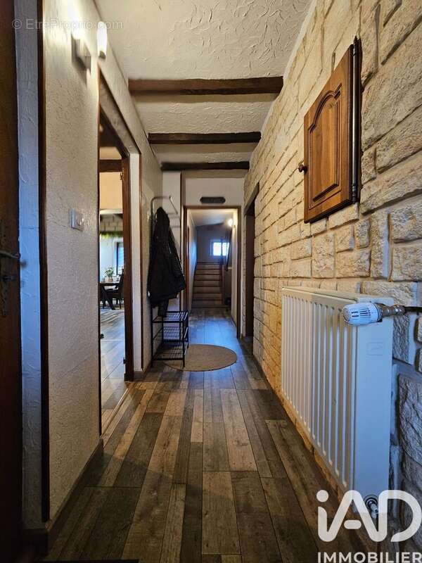 Photo 8 - Maison à COSNES-ET-ROMAIN