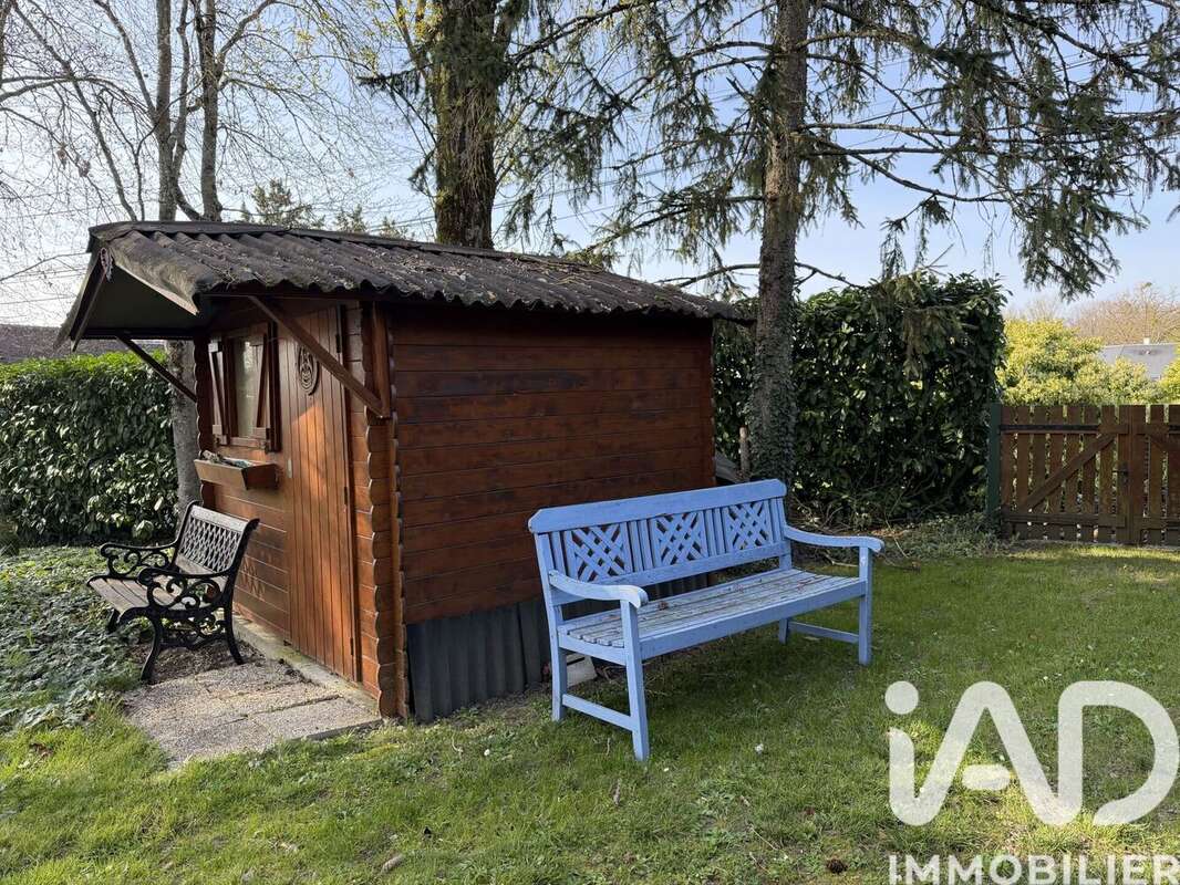 Maison 110 m² à Beaumont-La-Ronce  - photo 9