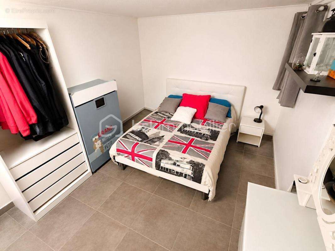 À vendre – maison familiale évolutive 130,50 m² – 4 chambres – 2 logements (t3 + t3) – jardin – terrasses – garage – toulon oues - photo 19