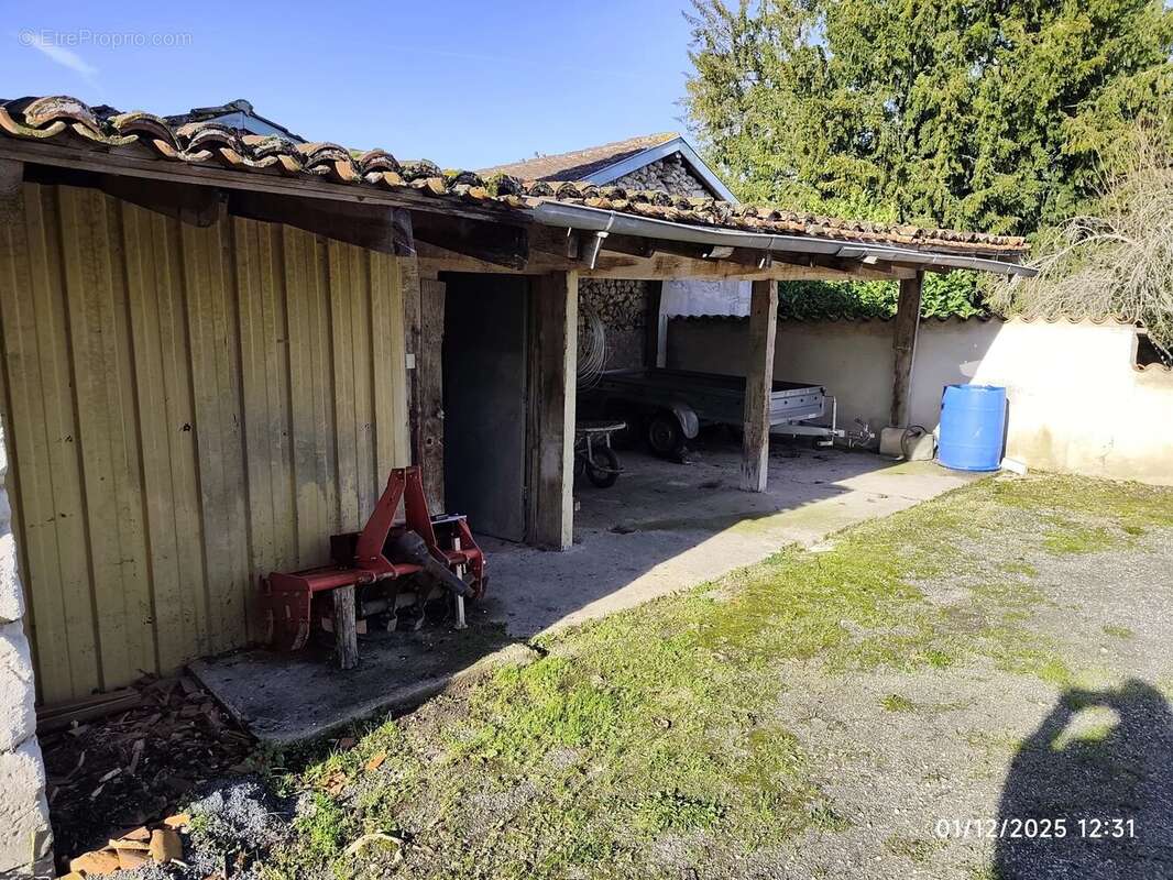Maison à NEUVIC