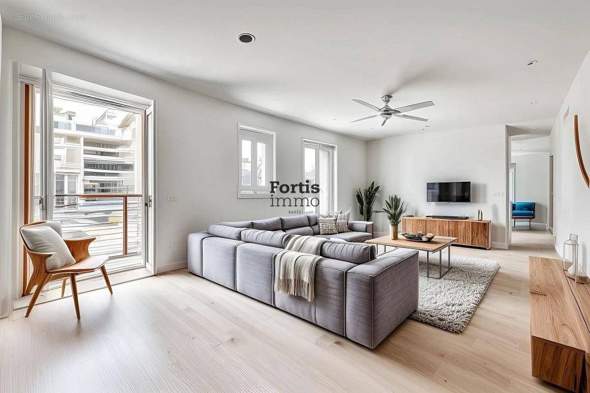 Appartement à PARIS-15E