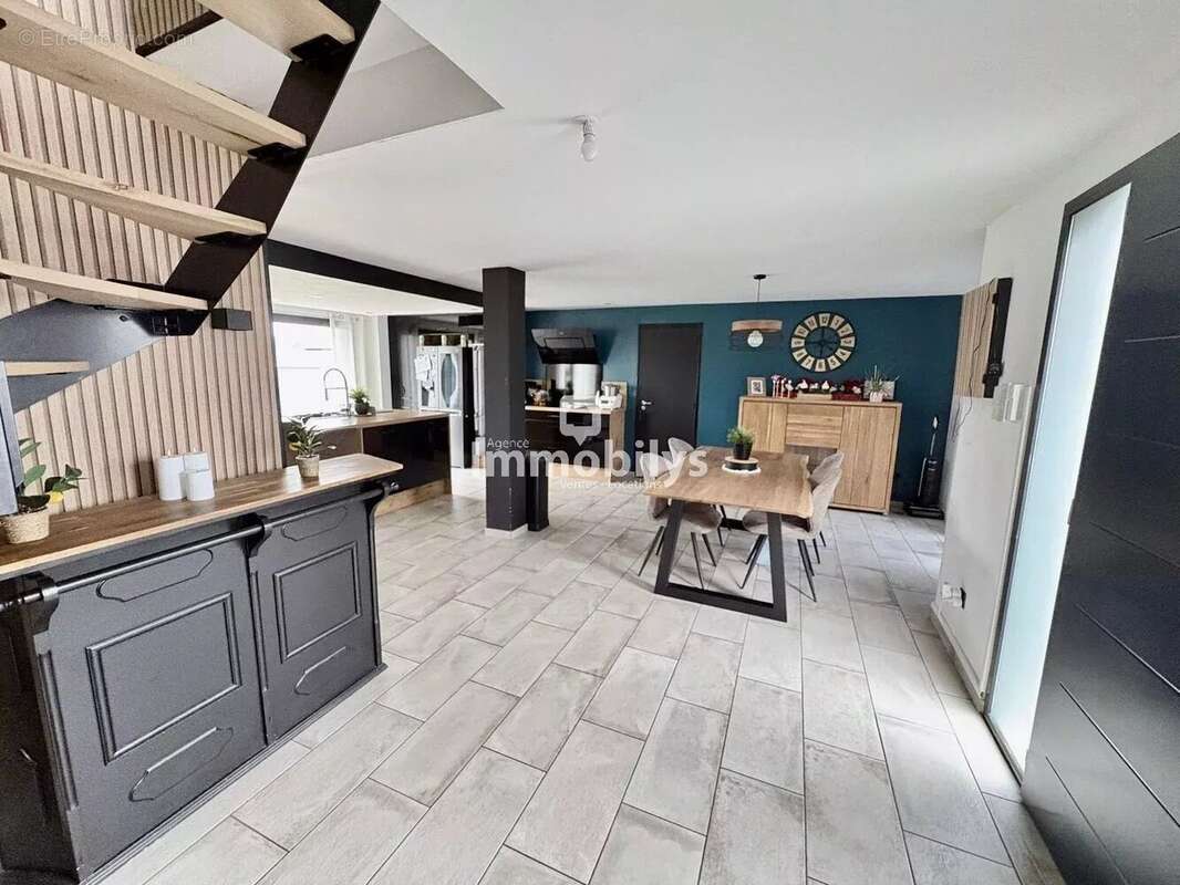 Maison à AUBERCHICOURT