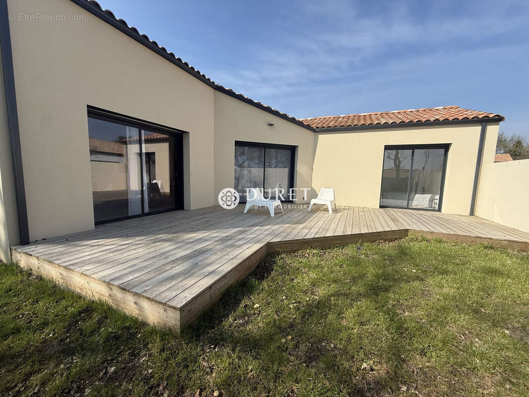 Maison à LES CLOUZEAUX