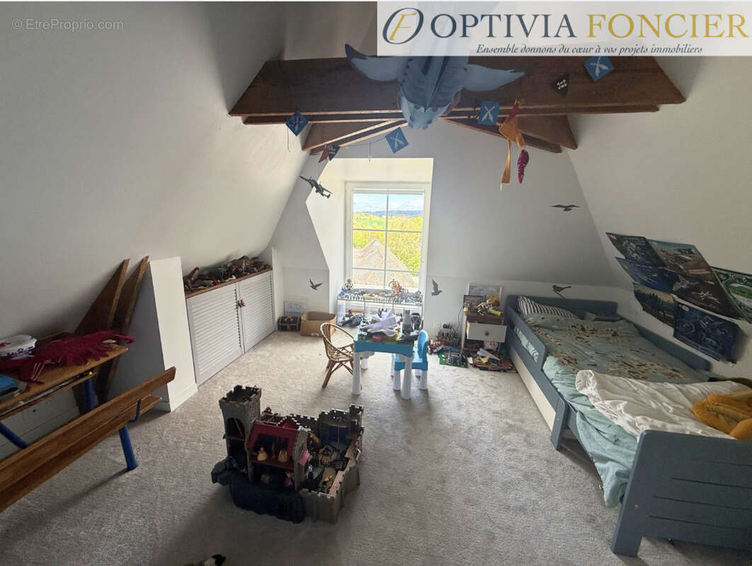 Exclusivité Superbe Maison en pierre de bourg T5 123 m2 - Petit jardin + Annexe - photo 11