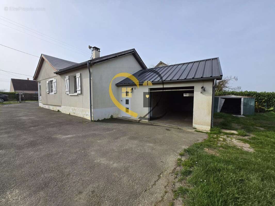 Maison à PARASSY