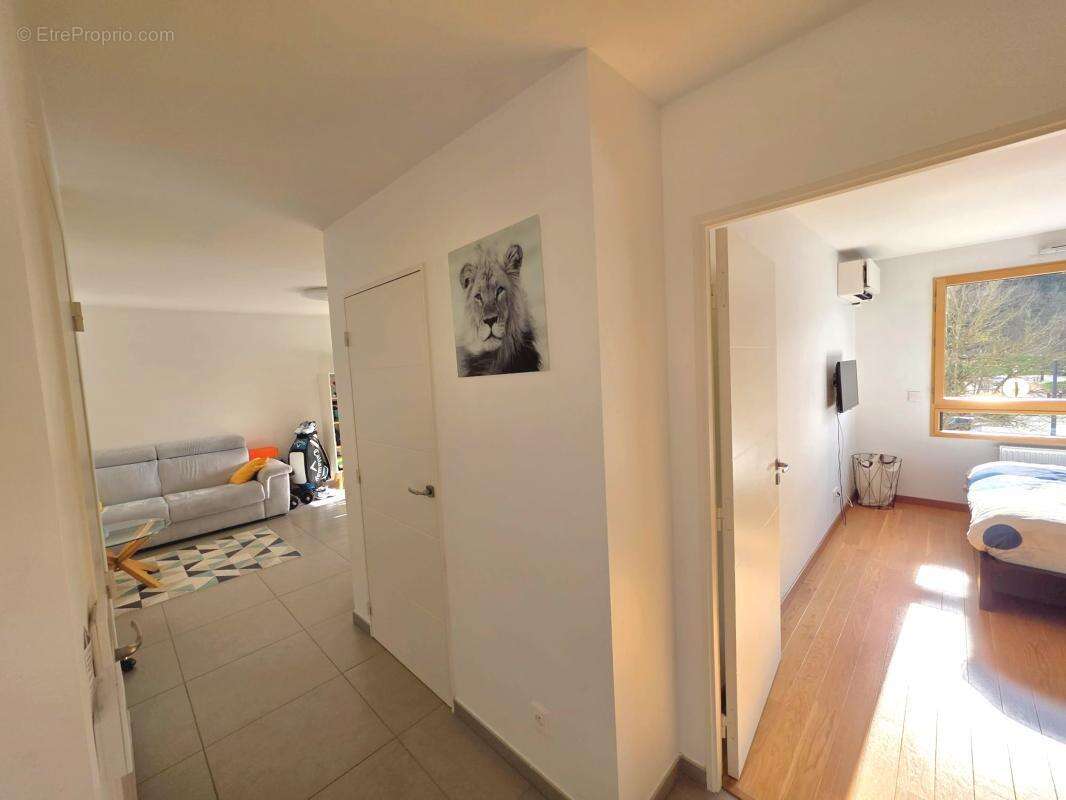 Appartement à CHARBONNIERES-LES-BAINS