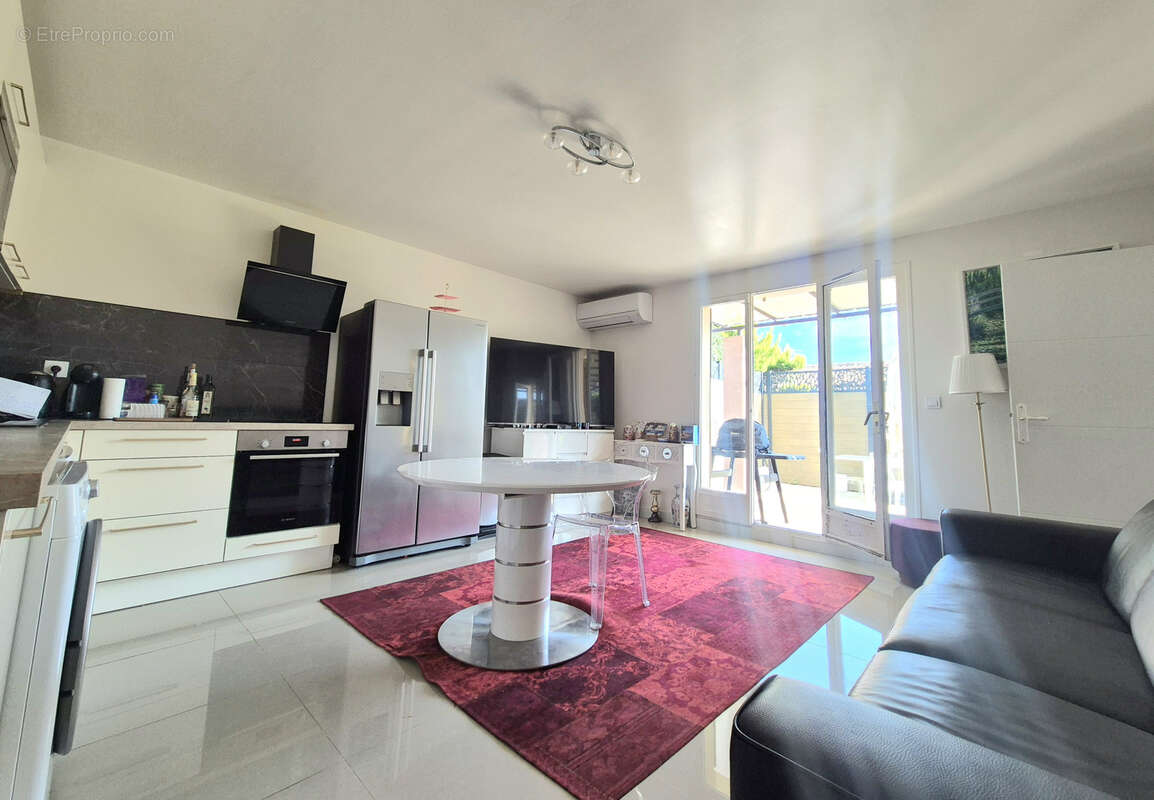 Maison à PLAN-DE-LA-TOUR