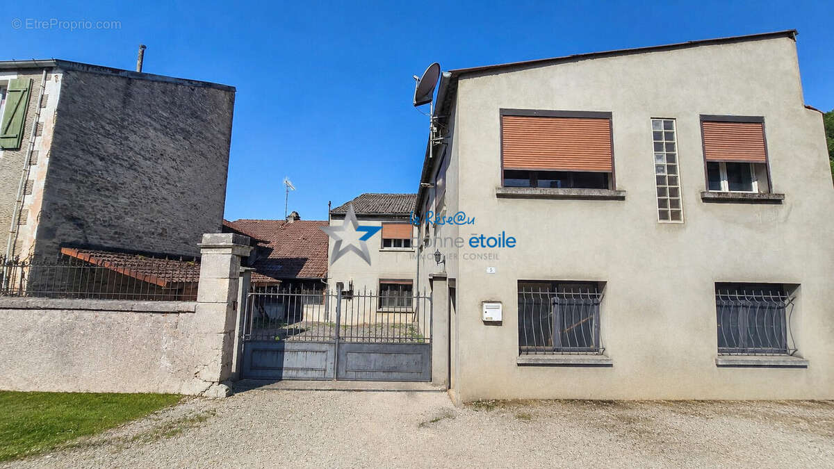 Appartement à POULANGY
