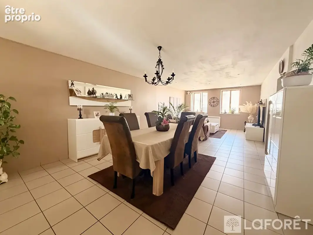 Photo Appartement à Mareuil-Le-Port au prix de 239 900€
