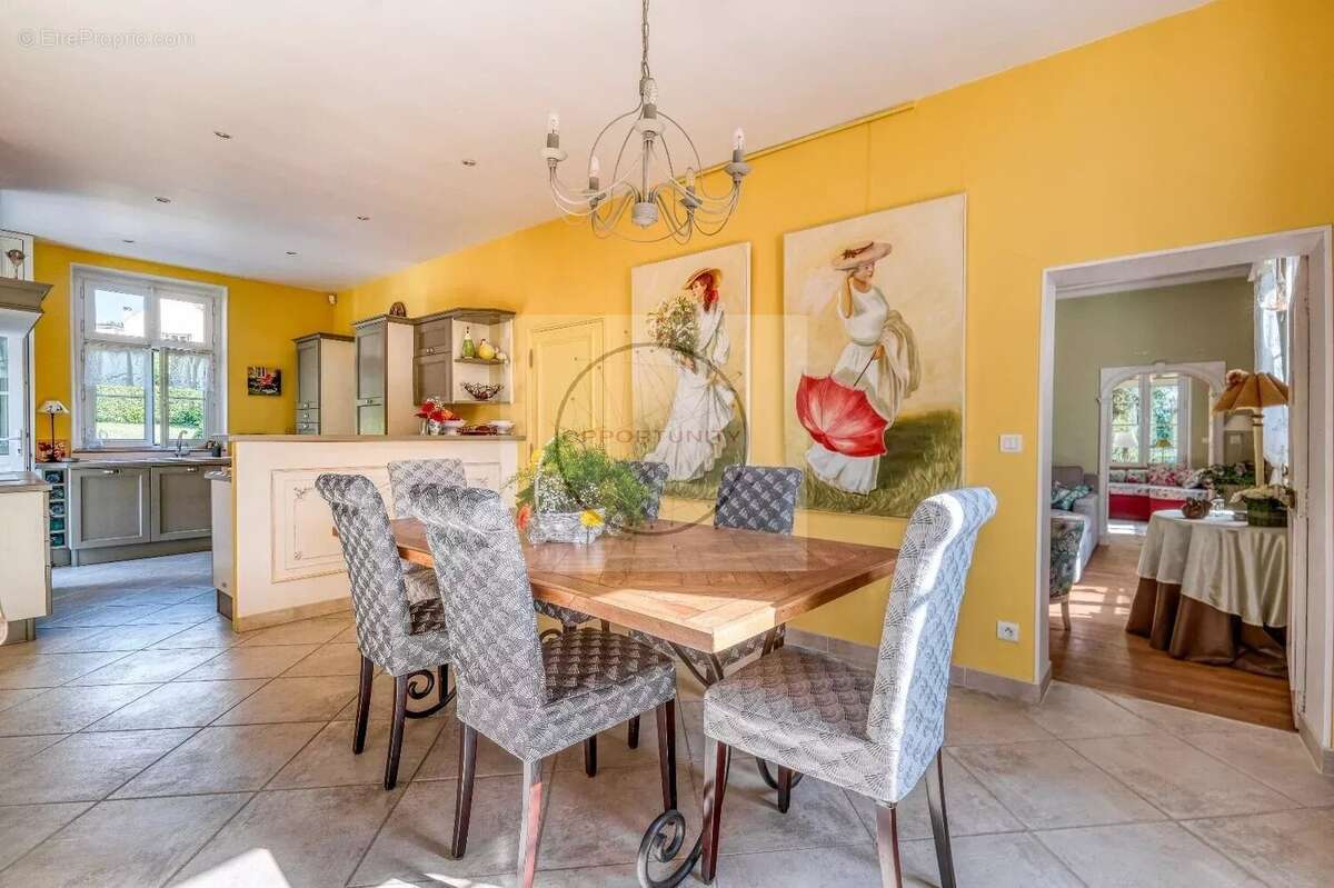 Maison à MONTGE-EN-GOELE