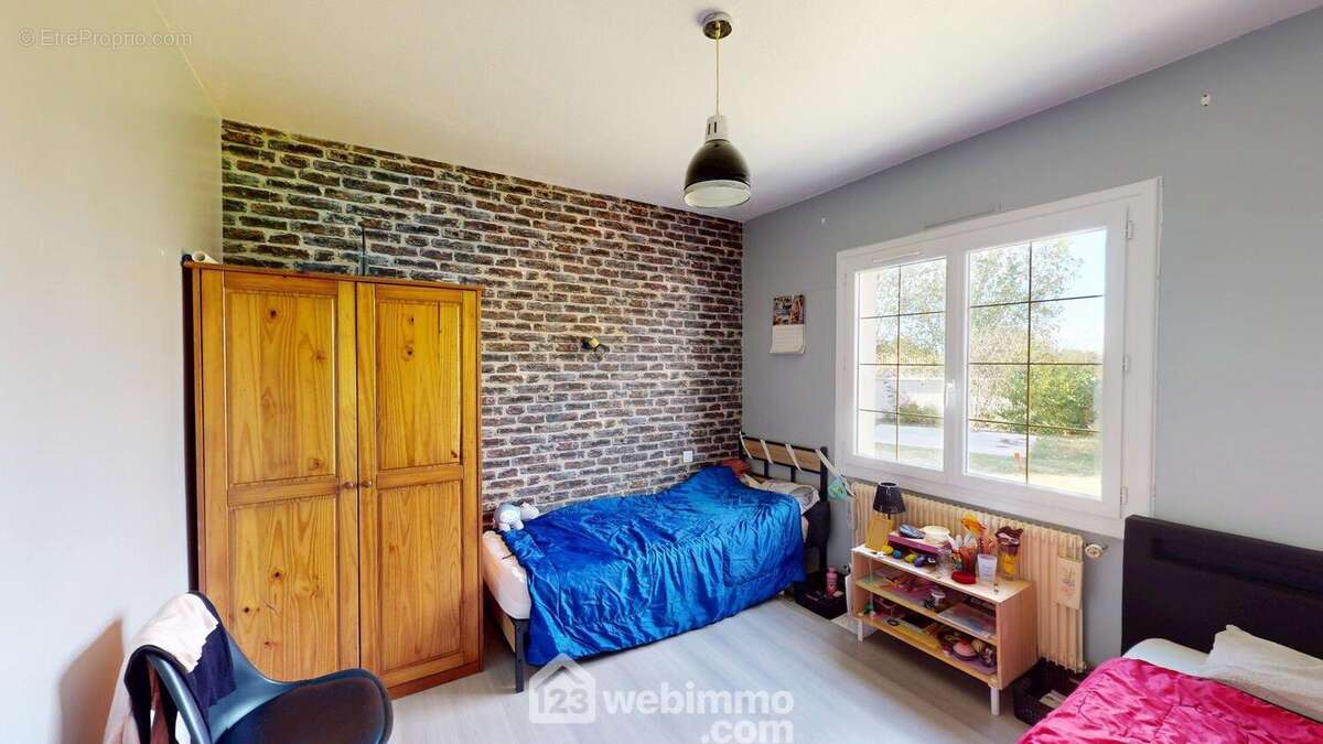 Chambre 2 - Maison à TALMONT-SAINT-HILAIRE