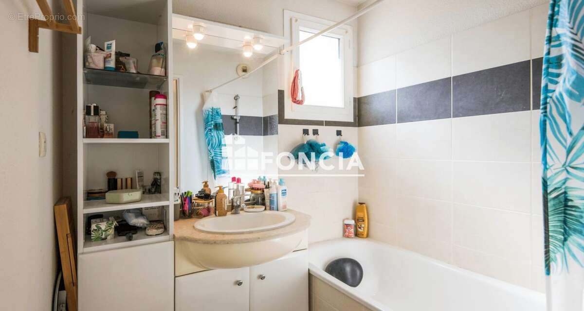Luminosité,  confort de vie et praticité au menu - 3 pièces sur Onet-le-Château - photo 9