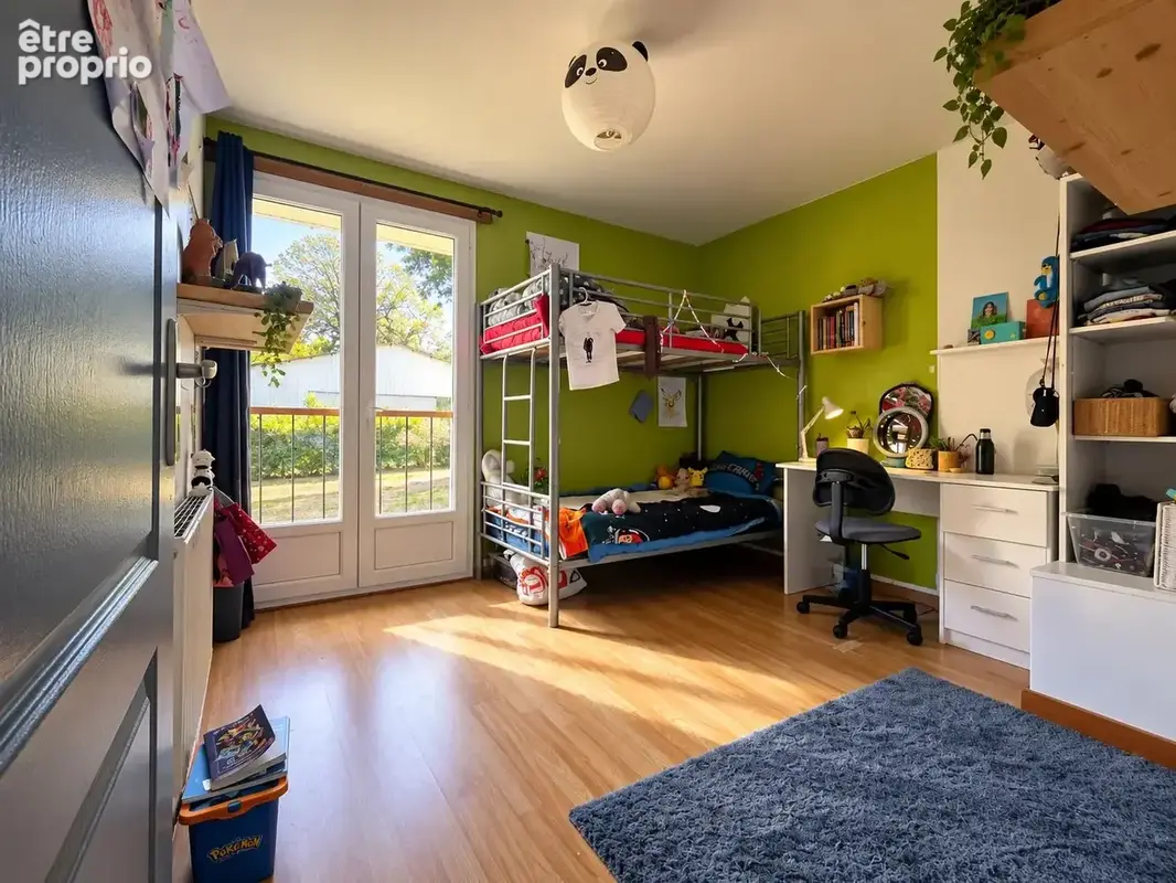 Grande maison familiale de 185 m² avec piscine, dépendances et env. 9 000 m² de terrain - photo 7