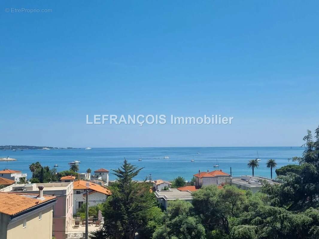 Appartement à VALLAURIS