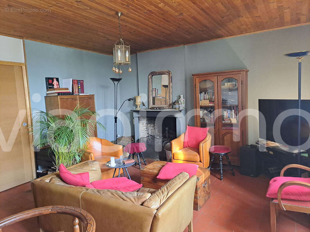 Maison à GRAND-AUVERNE