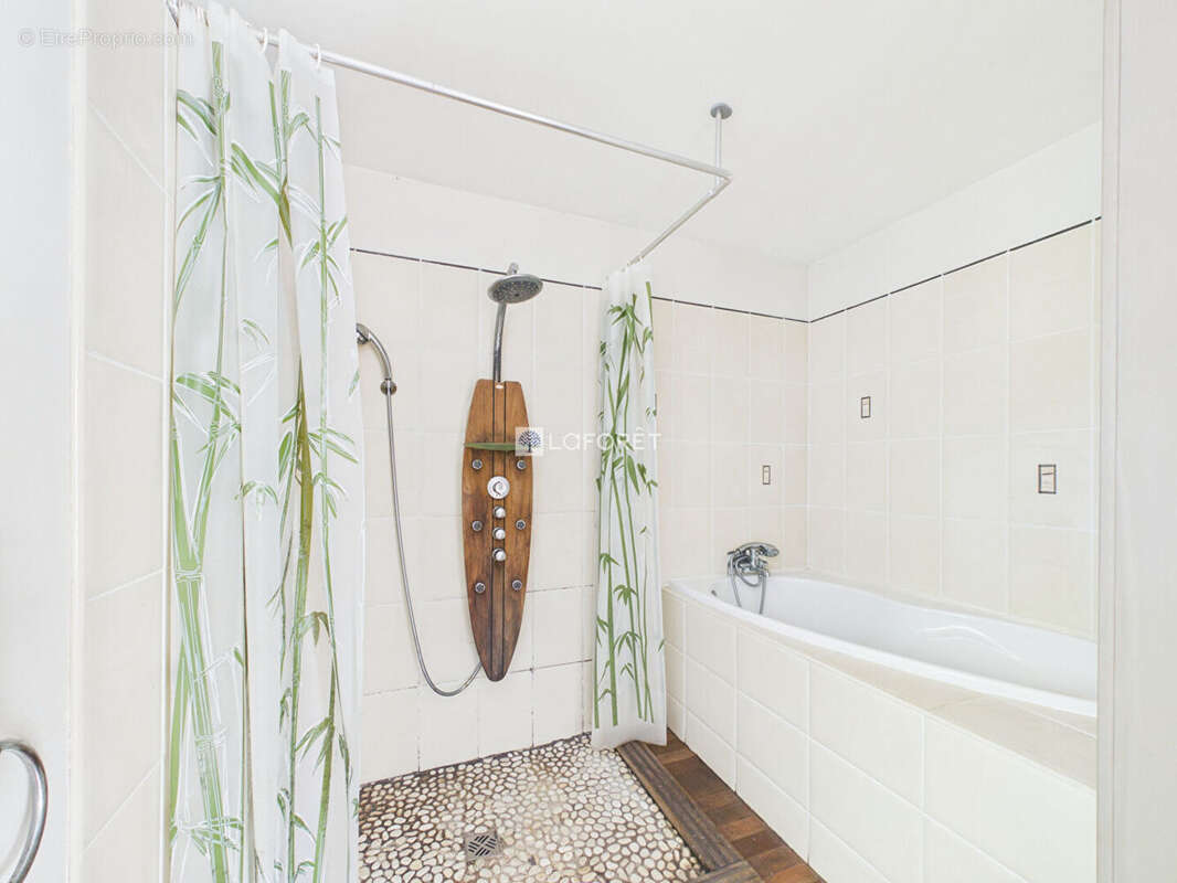 Maison à POULDREUZIC