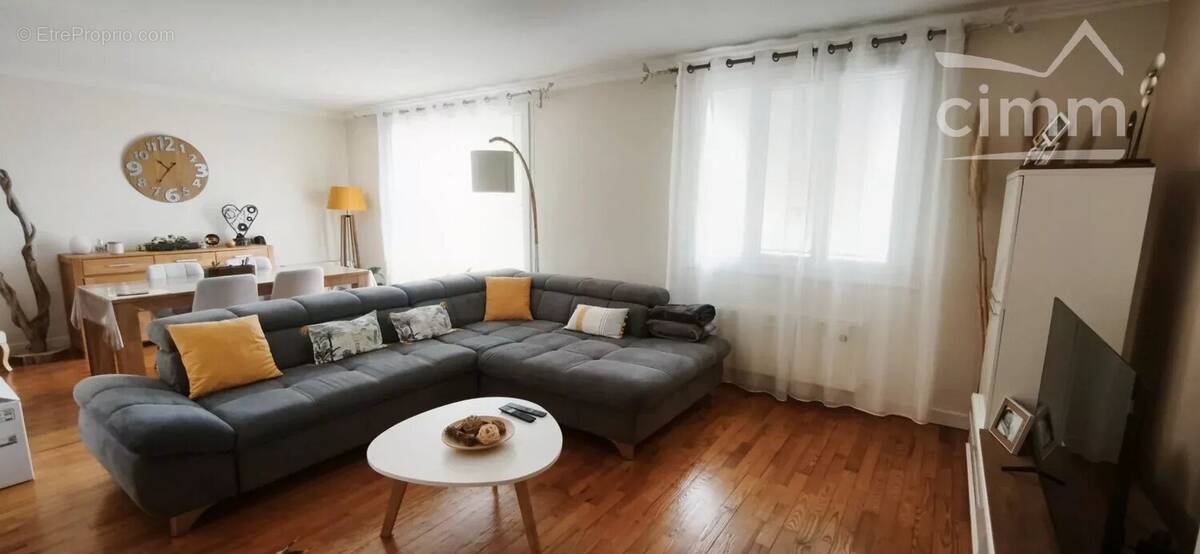 Appartement à CHABEUIL