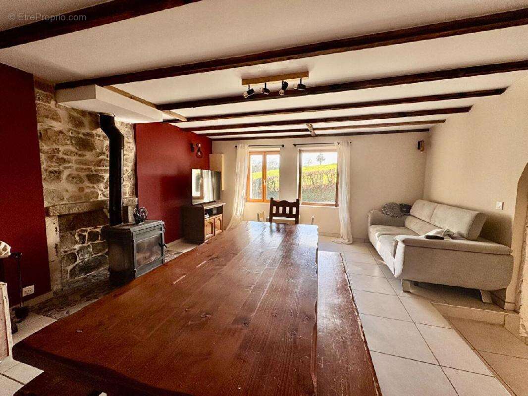 Maison 6 pièces 143 m² à vendre à Aigueperse (69790) - photo 2