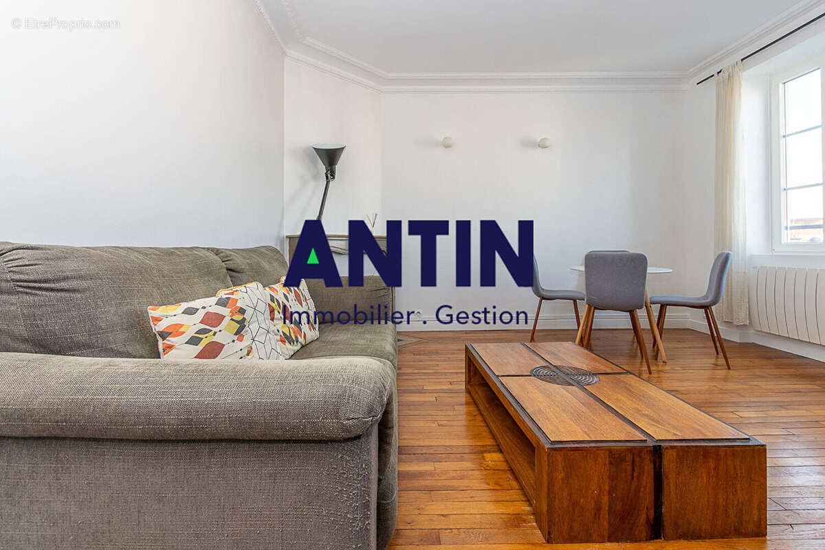 Appartement à LA GARENNE-COLOMBES