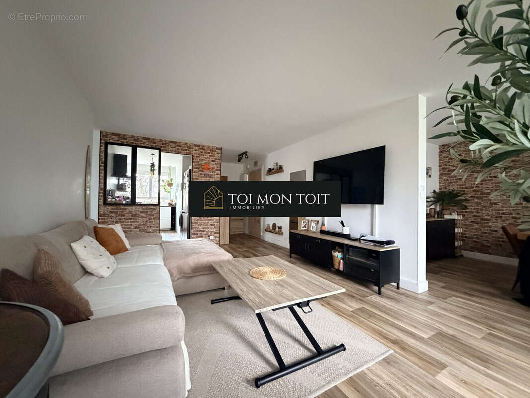 Appartement à SURVILLIERS