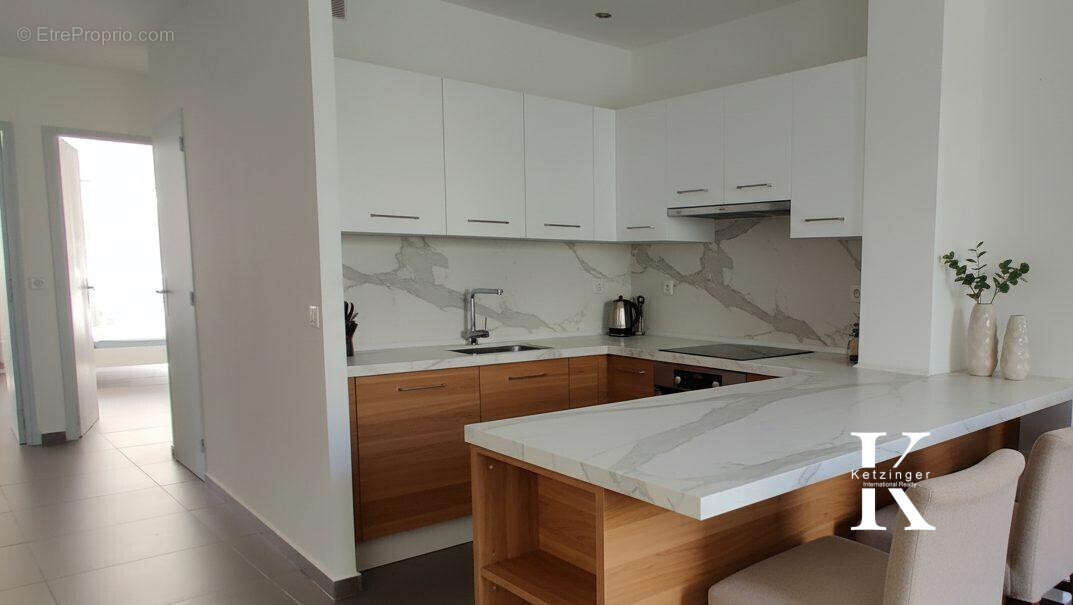Appartement à MARSEILLE-1E