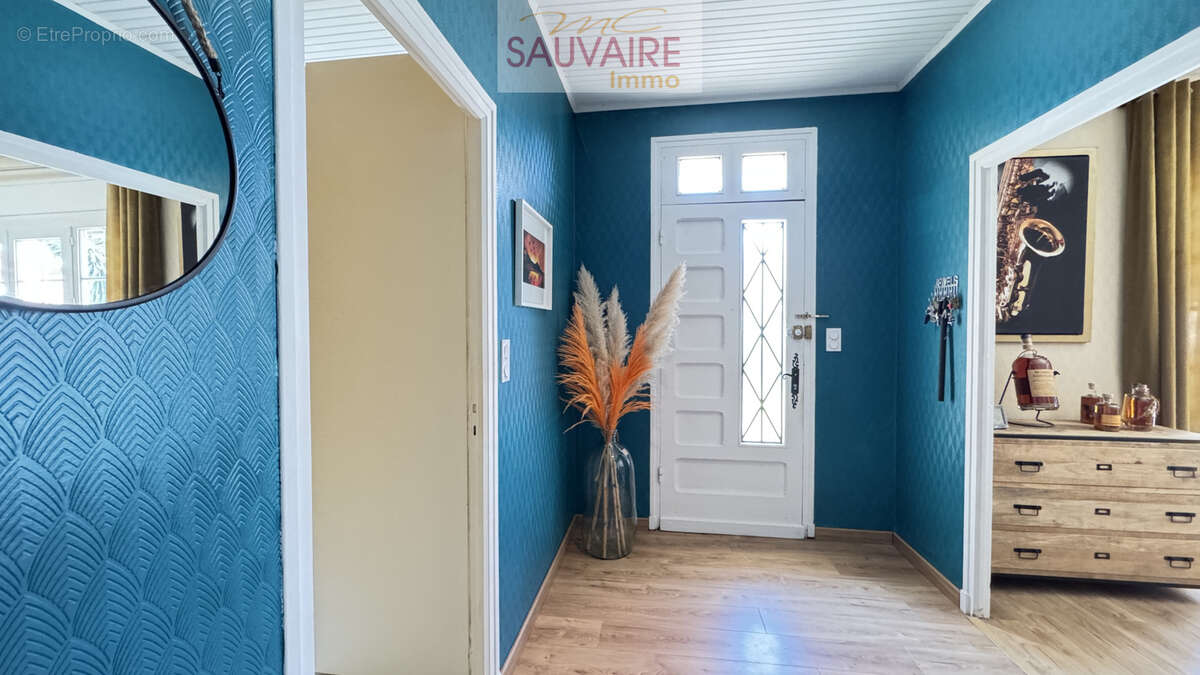 Maison à SAINT-LAURENT-DE-LA-SALANQUE