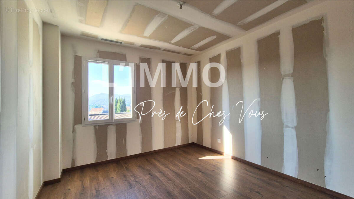 Maison à LA BOUILLADISSE