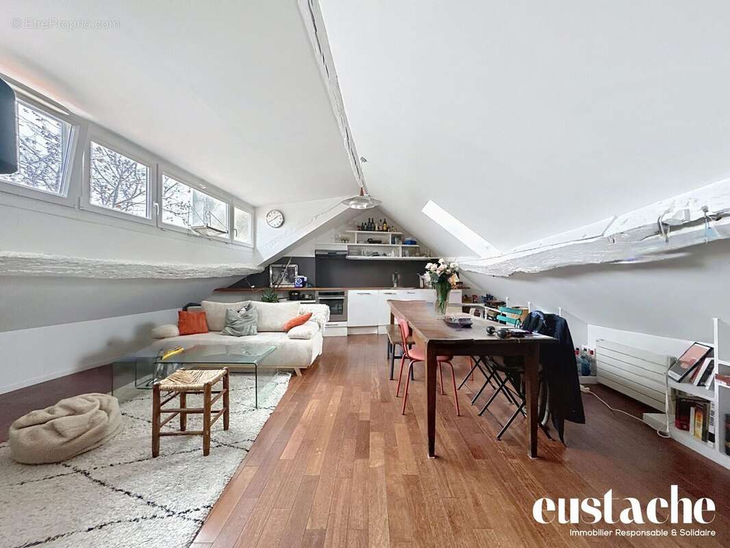 Appartement à PARIS-11E