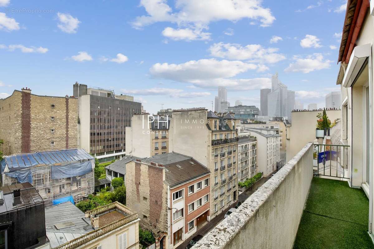 Appartement à NEUILLY-SUR-SEINE