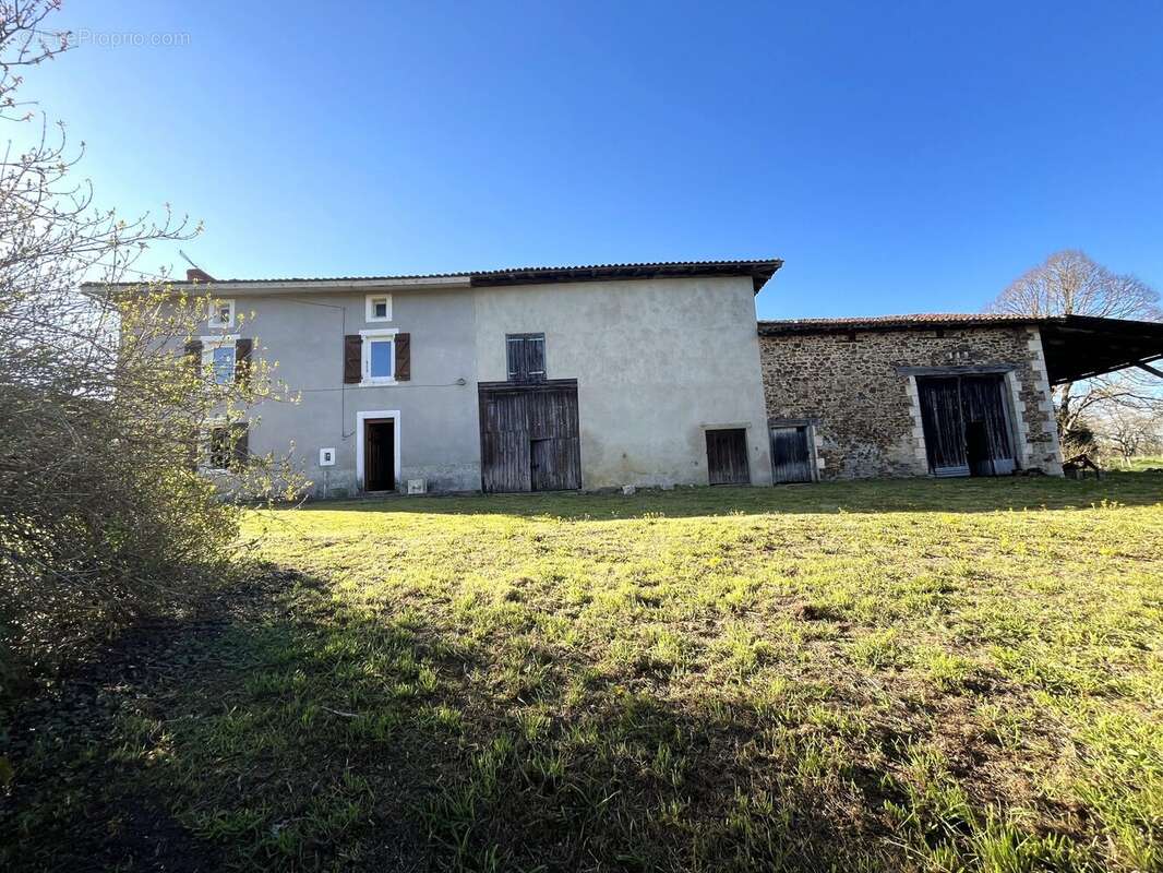 Maison à MASSIGNAC