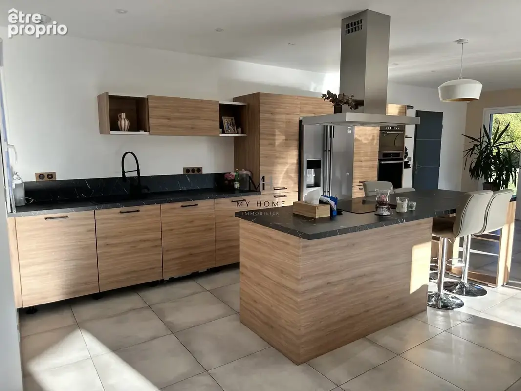 Maison 6 pièces 147 m² à vendre à Vingt-Hanaps (61250) - photo 2