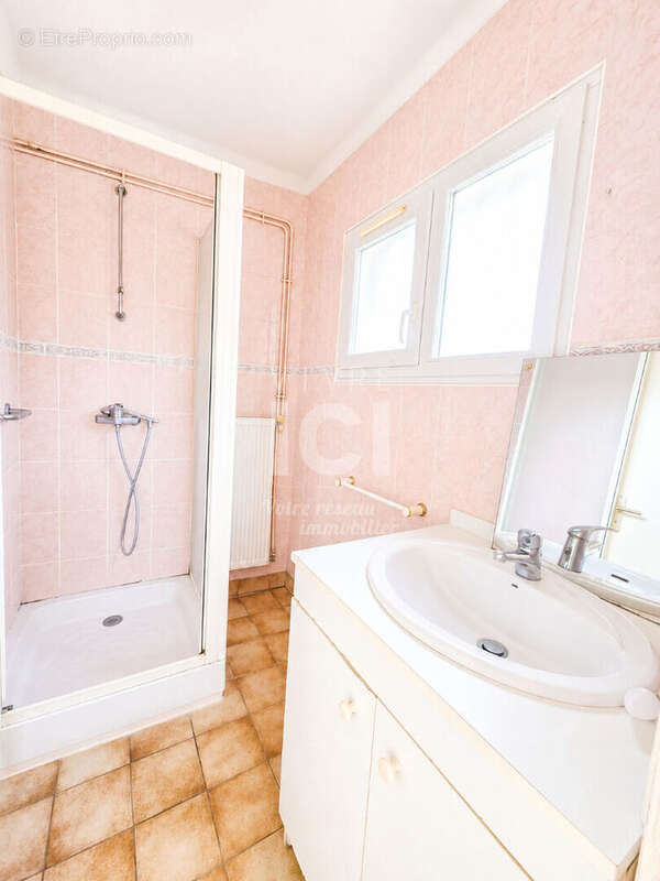 Maison Pont Saint Martin 4 pièce(s) 78 m2 - photo 7
