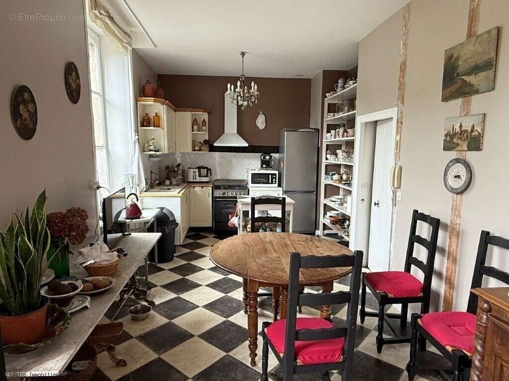 Maison à COUHE