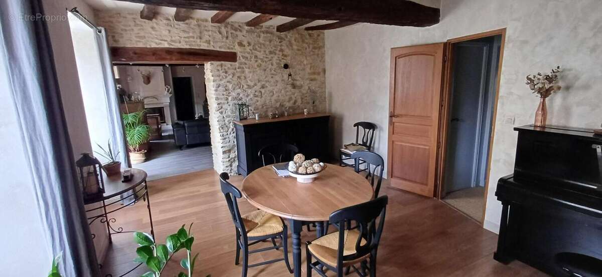 Maison Coup de Coeur à  Lézigné - photo 5