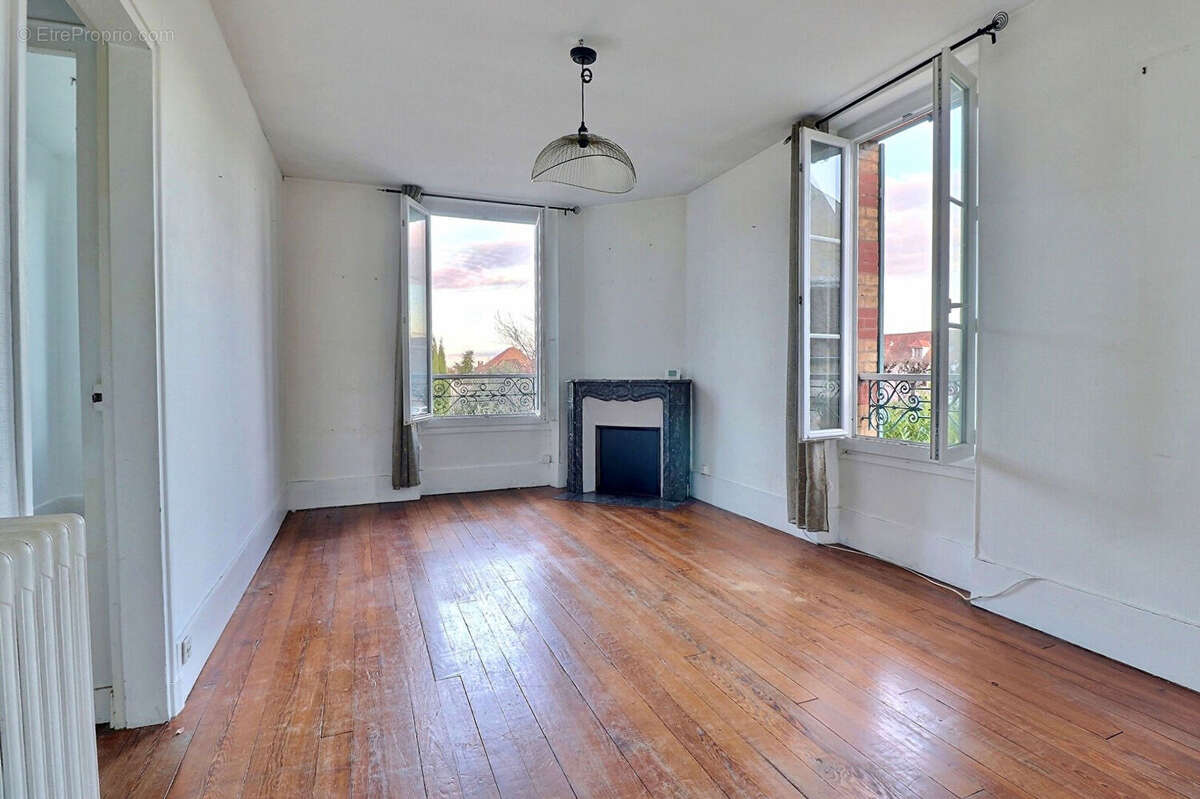 Maison à MAREIL-MARLY