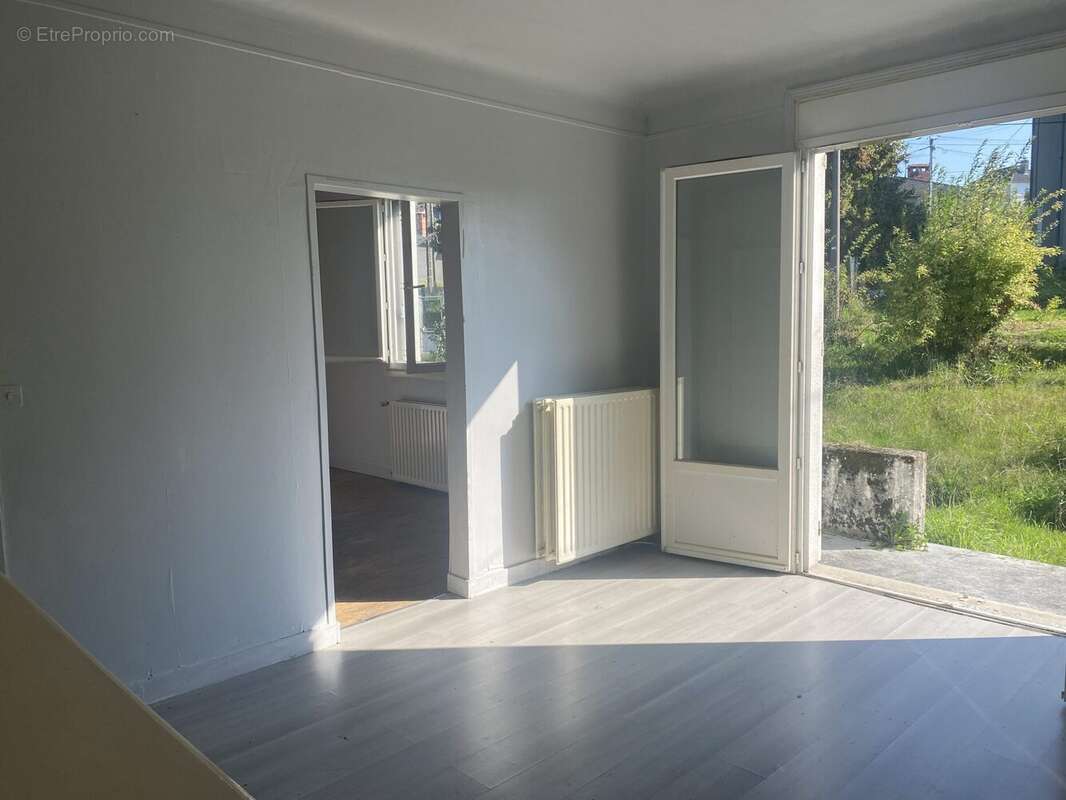 Maison à PEYRAT-LE-CHATEAU