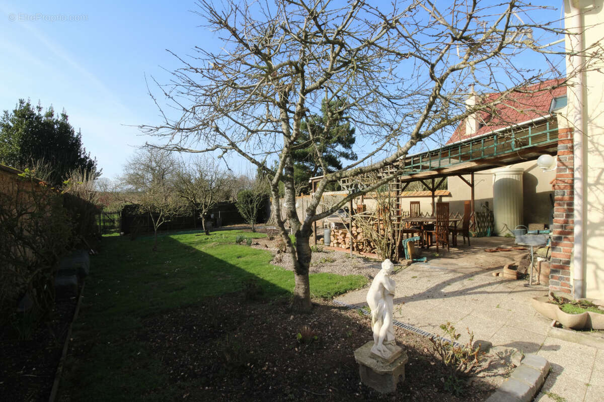 Maison à CHARTAINVILLIERS