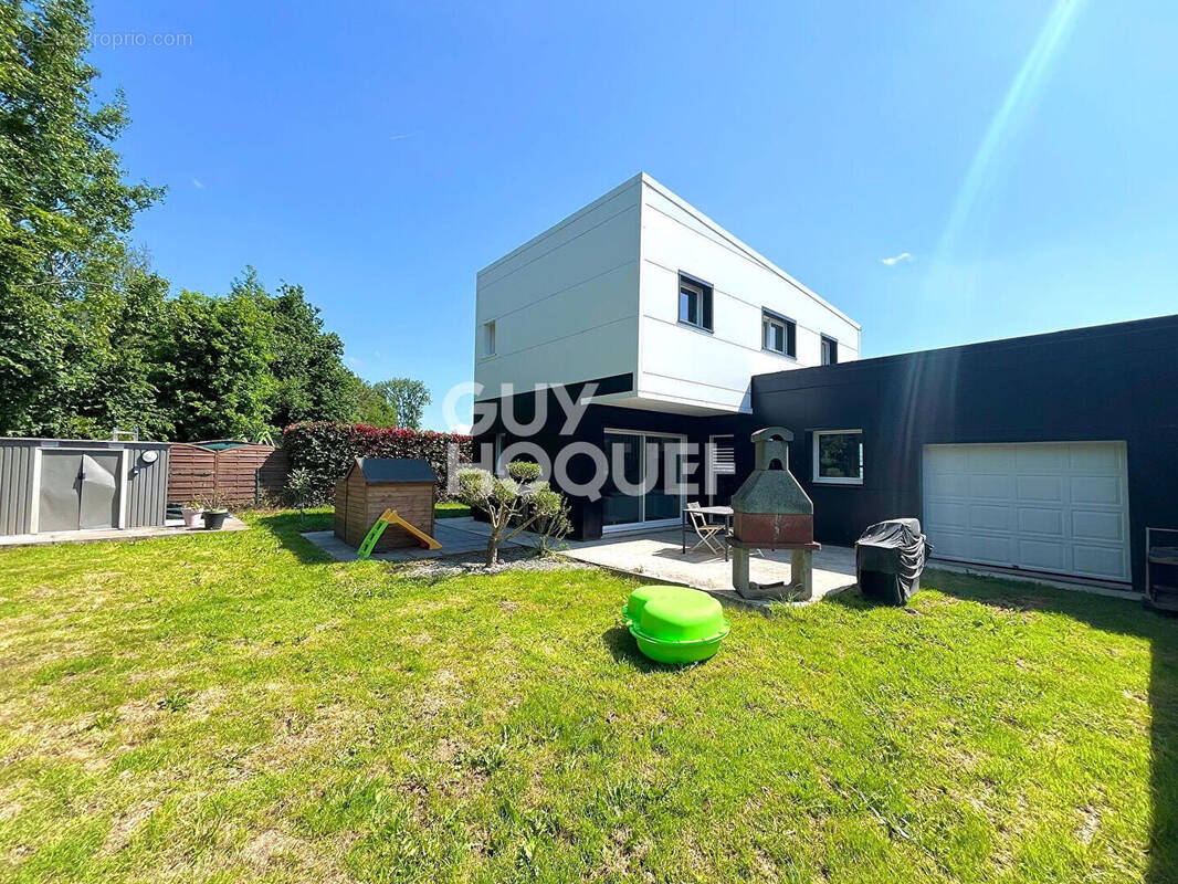 Maison à SAINT-MEEN-LE-GRAND