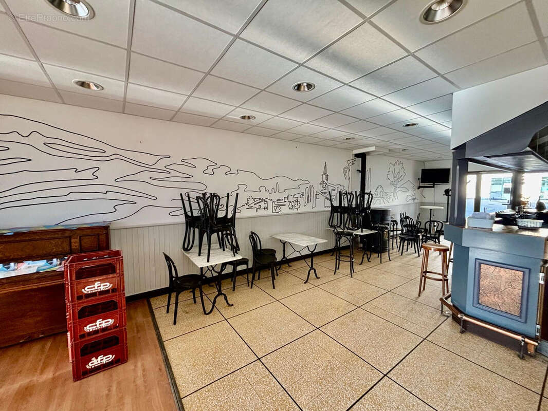 Commerce à TAULIGNAN