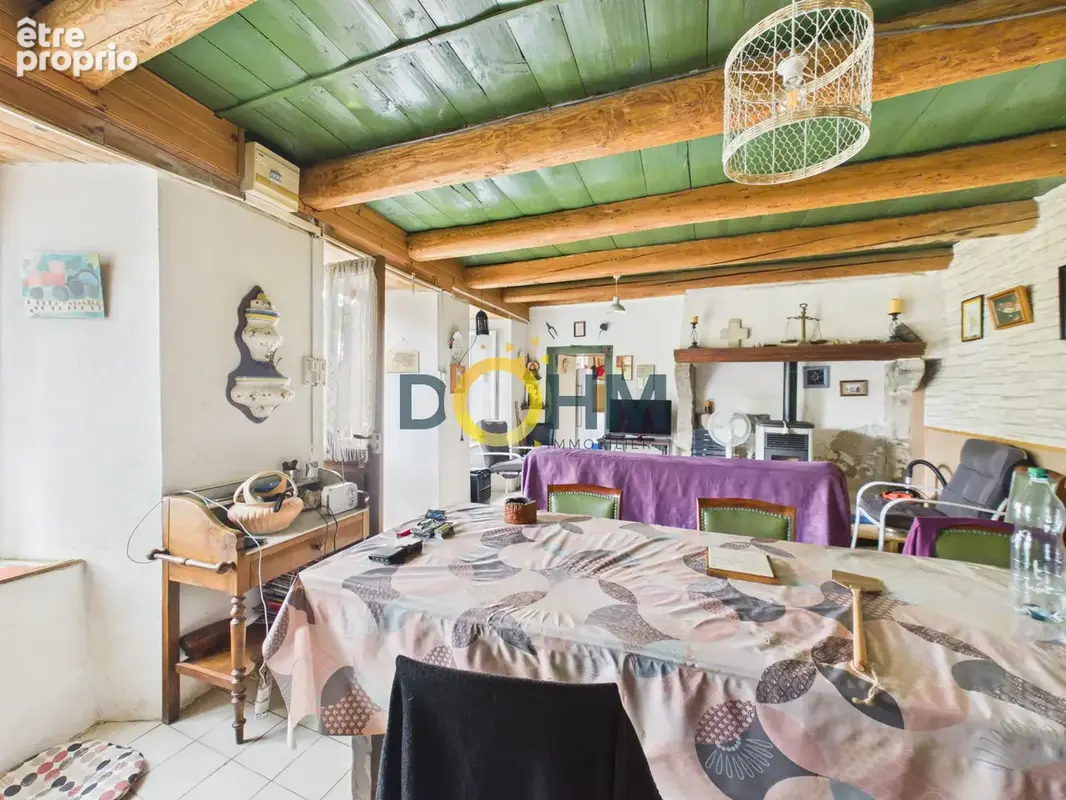 Maison de village avec garage et plus de 2000 m2 de terrain - photo 15