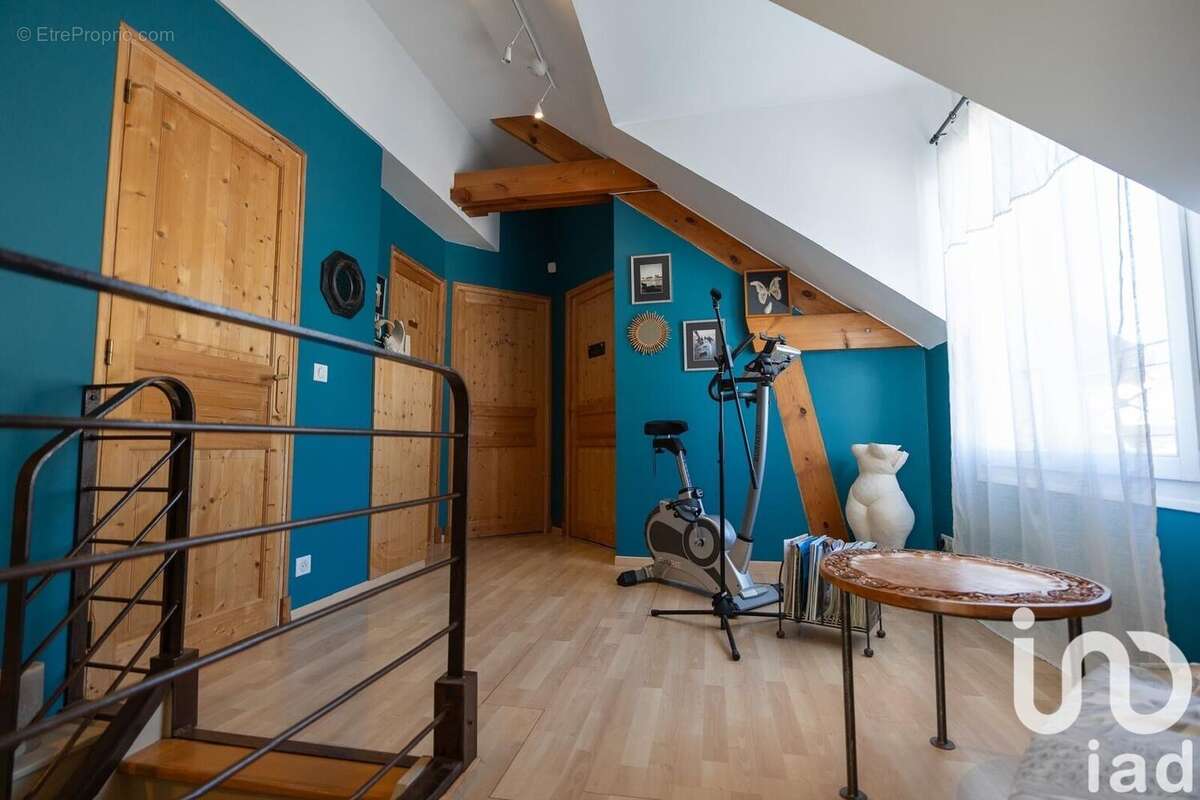 Photo 8 - Maison à LE MESNIL-LE-ROI