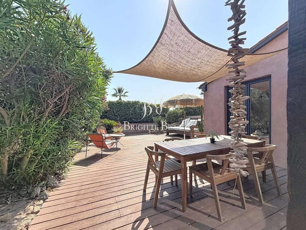 Appartement à vendre à Sainte Maxime face à la mer ! - photo 13
