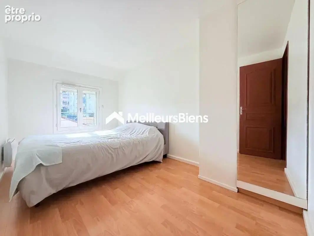 Maison 87 m² - 4 Chambres - jardin et garage - photo 6