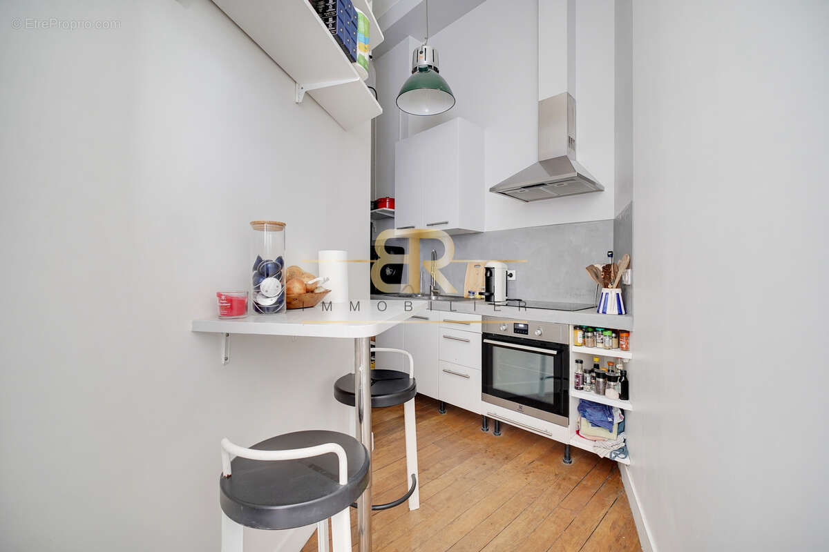 Appartement à PARIS-10E