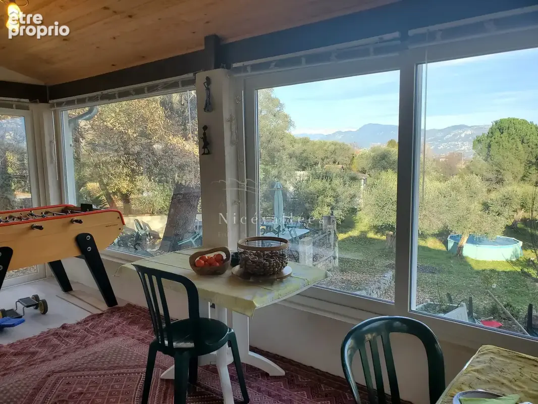 Villa 8 pièces sur 2330 m2 de terrain - photo 5