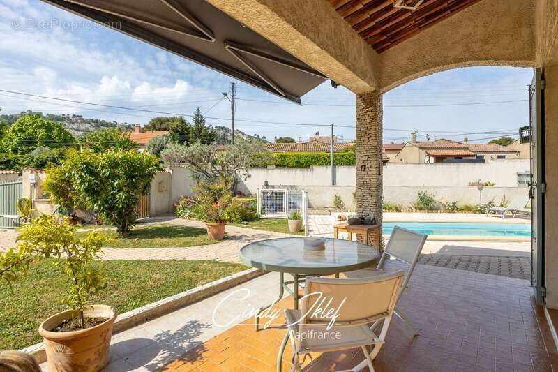 Maison à CHATEAUNEUF-LES-MARTIGUES