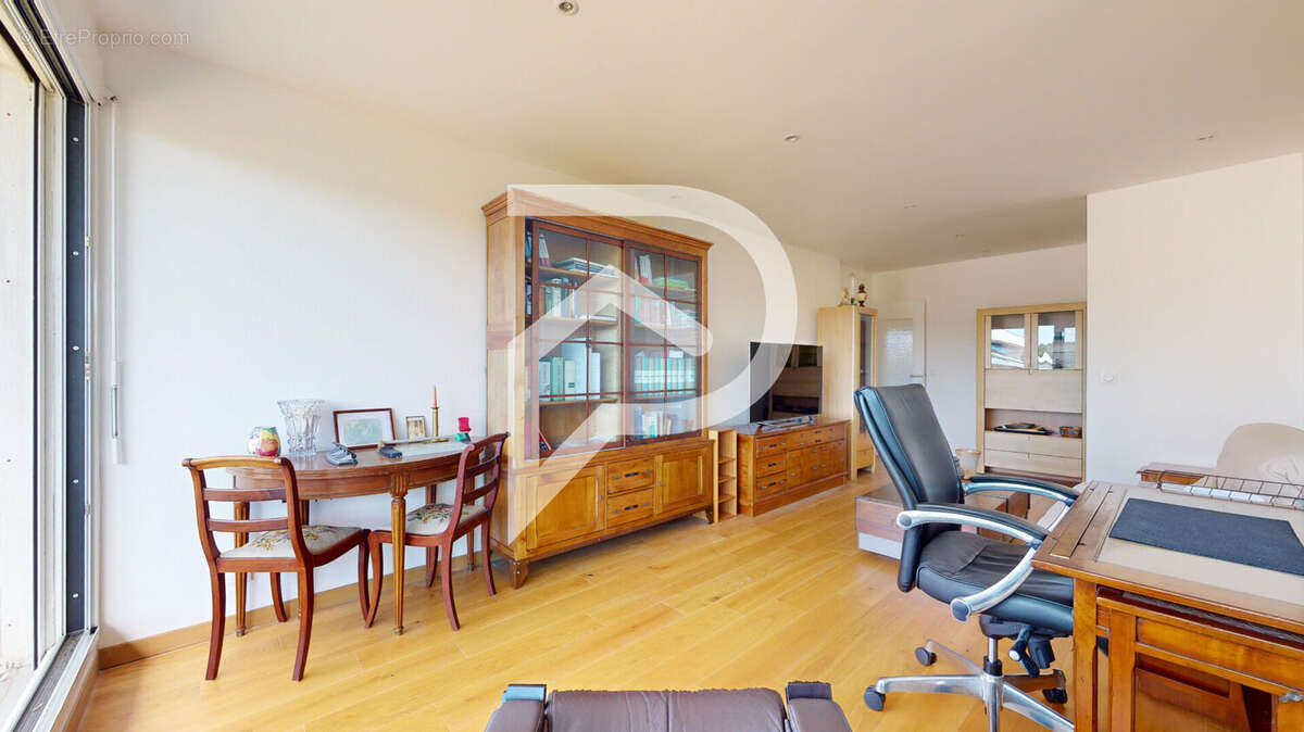 Appartement à LA CELLE-SAINT-CLOUD